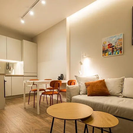 Modern & Bright 1bd - Heart Of By Flat Mаnager Lejlighed *