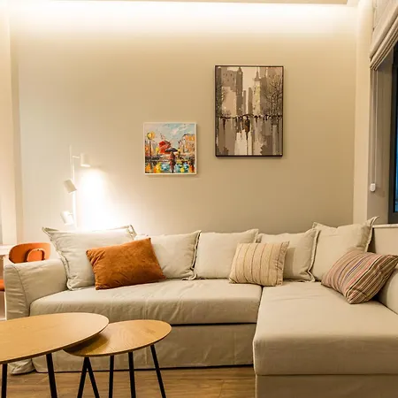 Modern & Bright 1bd - Heart Of By Flat Mаnager *